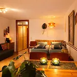 아파트 Tonis Lofer - Bali Mit Pool & Bergblick 장크트 마르틴 베이 로페르